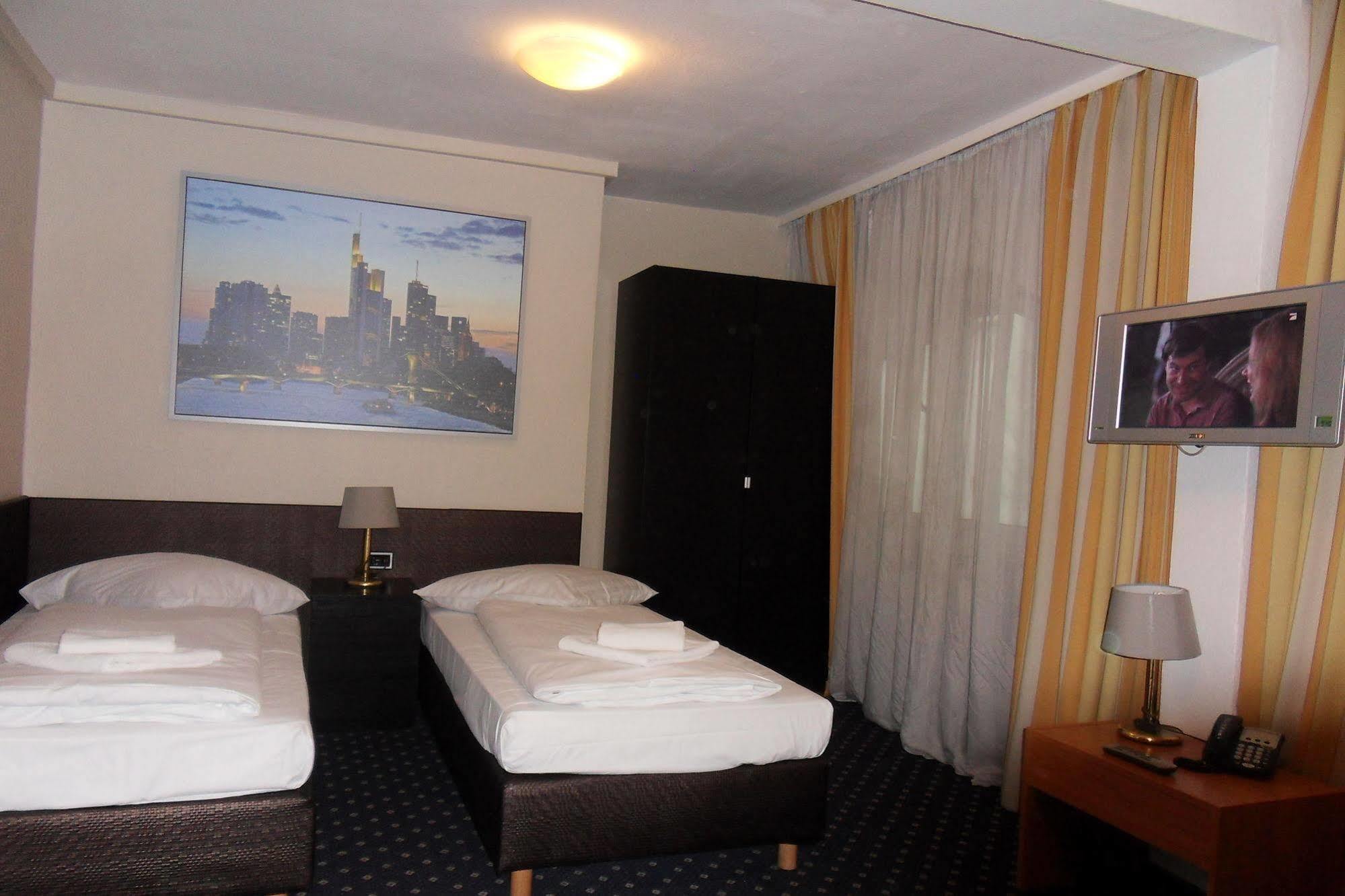 Carlton Hotel Frankfurt am Main Exterior foto